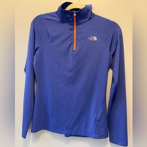 North Face Women”s 1/4 zip active pullover size small